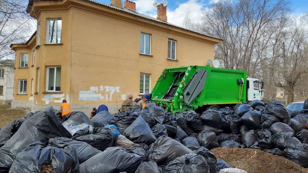 В апреле ЦКС принял заявки на вывоз 64 тысяч мешков с уличным сметом